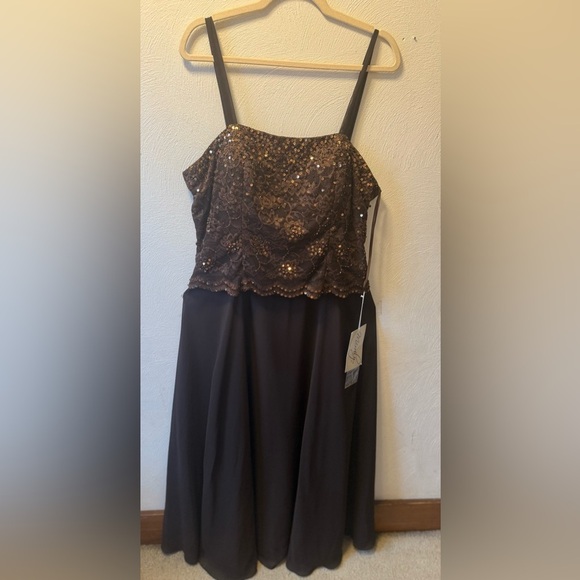 Merrily Cocoa Brown Sequin Lace Evening Gown w/ Sheer Cardigan Size 14 NWT - Picture 2 of 8